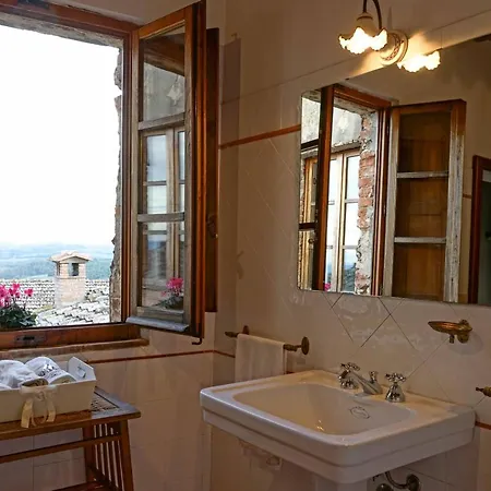 Borgo La Pievina - Pool فيلة *